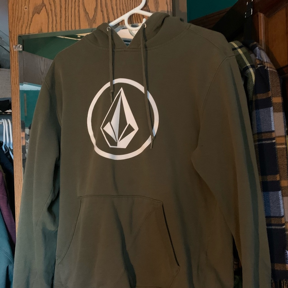 Volcom sweater